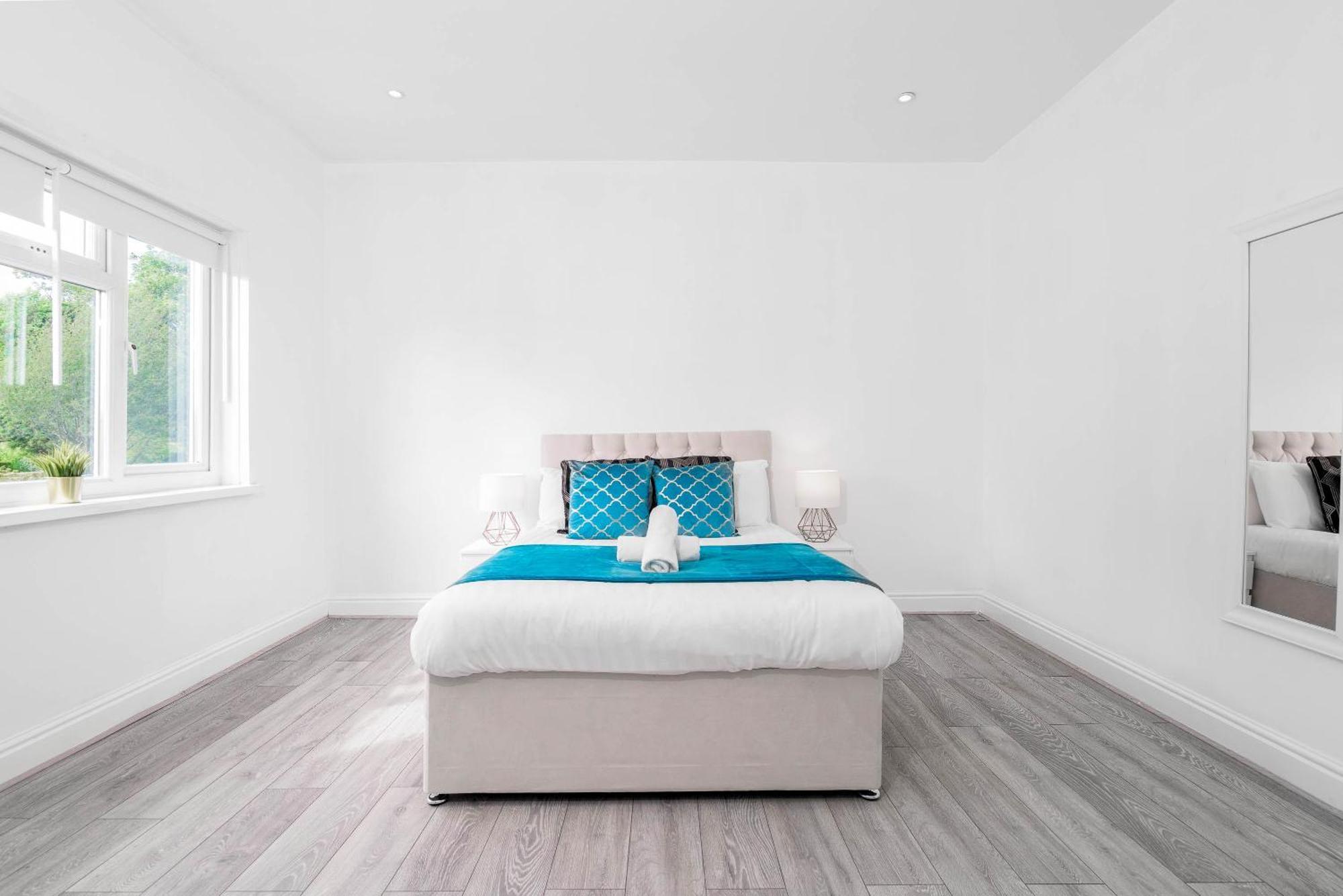 Five Bedroom Townhouse - Near City Centre - Edgbaston - On Street Parking - Wifi - Netflix - 974P Birmingham Esterno foto